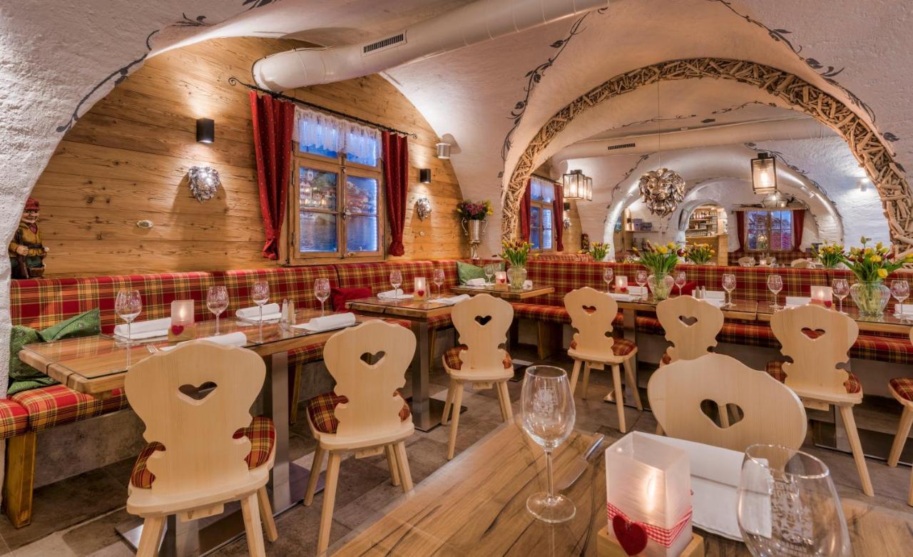 Hotel Zum Goldenen Loewen Баден-Баден Екстериор снимка