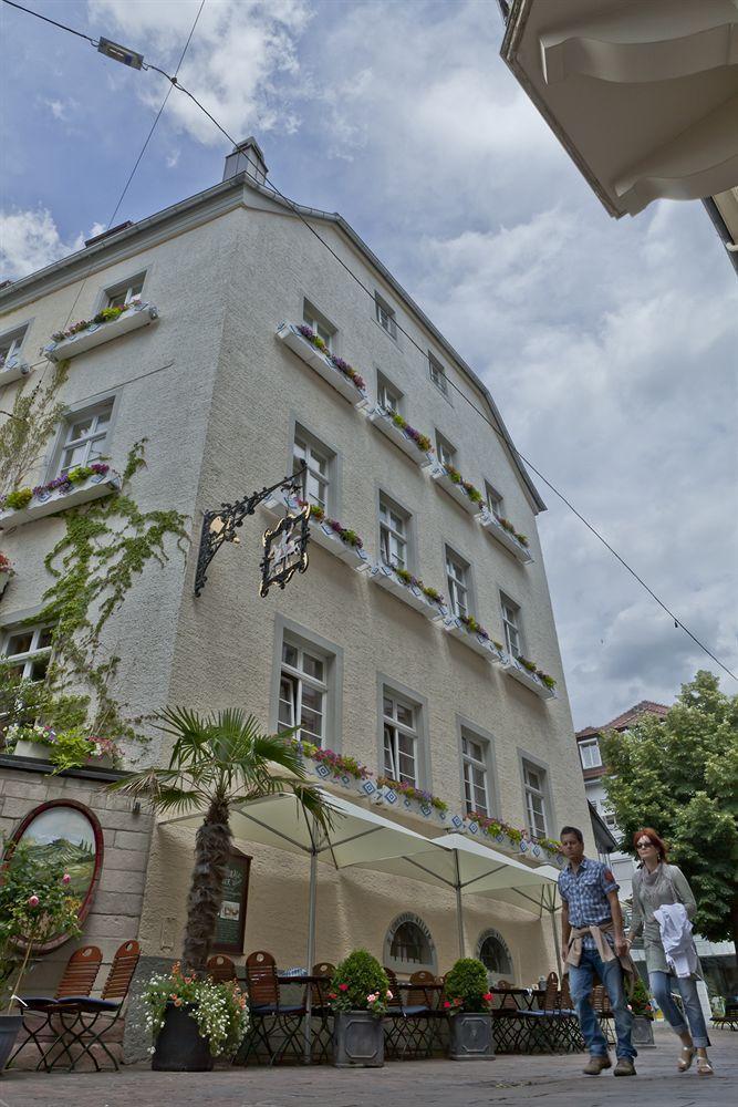 Hotel Zum Goldenen Loewen Баден-Баден Екстериор снимка