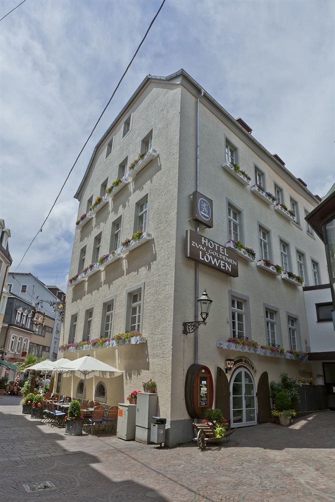 Hotel Zum Goldenen Loewen Баден-Баден Екстериор снимка